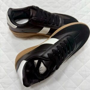 Rocket Dog Women’s Size 7